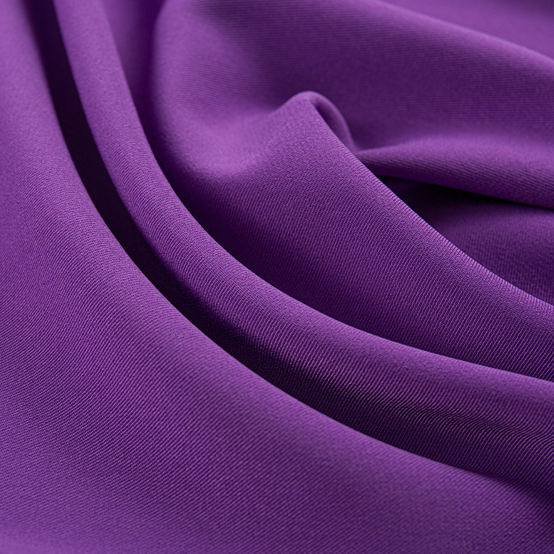 HY070 Lila komposit sidenväft stretch 2/2 twill klädestyg